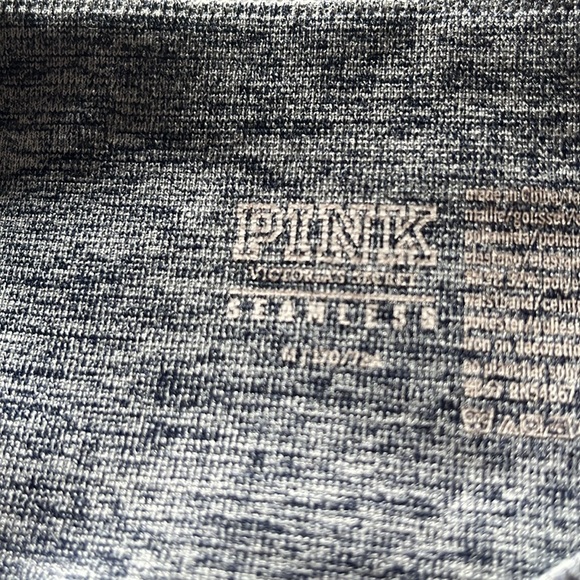 Victoria’s Secret pink workout pants. Gorgeous blue color and super comfortable. - Picture 4 of 4